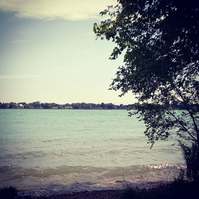 belle-isle-looking-at-canada