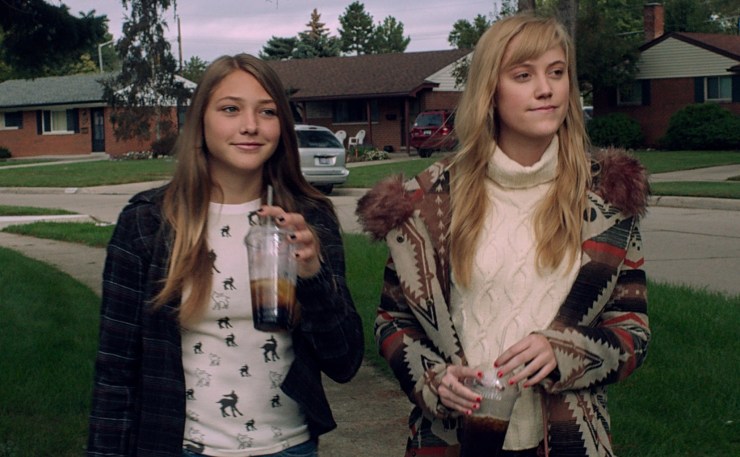 It Follows - Sisters